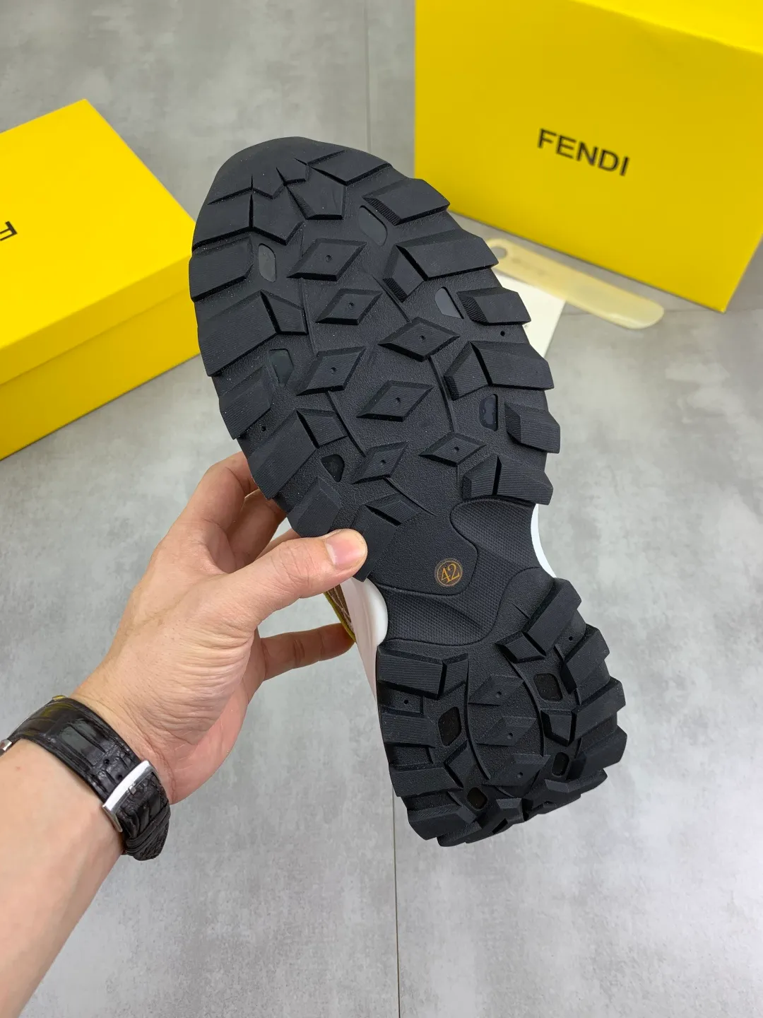 ​Men's shoes 💰P440 💰【New】Little monster 🆘 New FENDI 🕶️🕶️Simple routing effect, showing an elegant and cool driving shoe 🎬Using imported calfskin + first-layer pigskin lining🐂Excellent material🎬Detailed workmanship 🤗Comfortable foot feel➰➰. ​Pair it with any outfit to show your taste and temperament, low-key luxury ♻️Design ​simple and elegant ​noble and fashionable 🍃​Very loved and favored by trendy men 💓❤️Size: 38-44 (45 customized) 3️⃣ colors available
